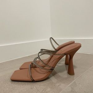 Zara Heels size 9 worn 3 times
